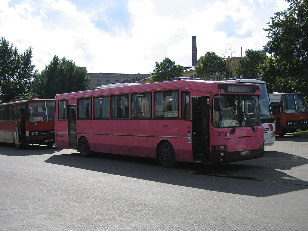 Obwód pskowski, LiAZ-52562R (GolAZ) Nr 325