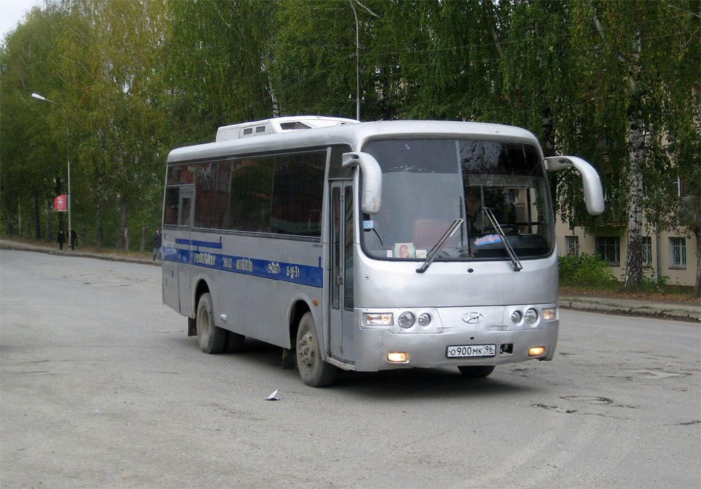 Свердловская область, Hyundai AeroTown № О 900 МК 96