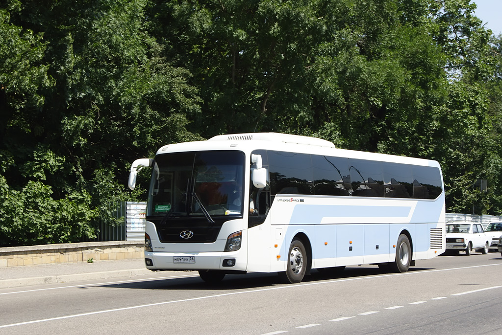 Ставропольский край, Hyundai Universe Space Luxury № М 091 НК 26