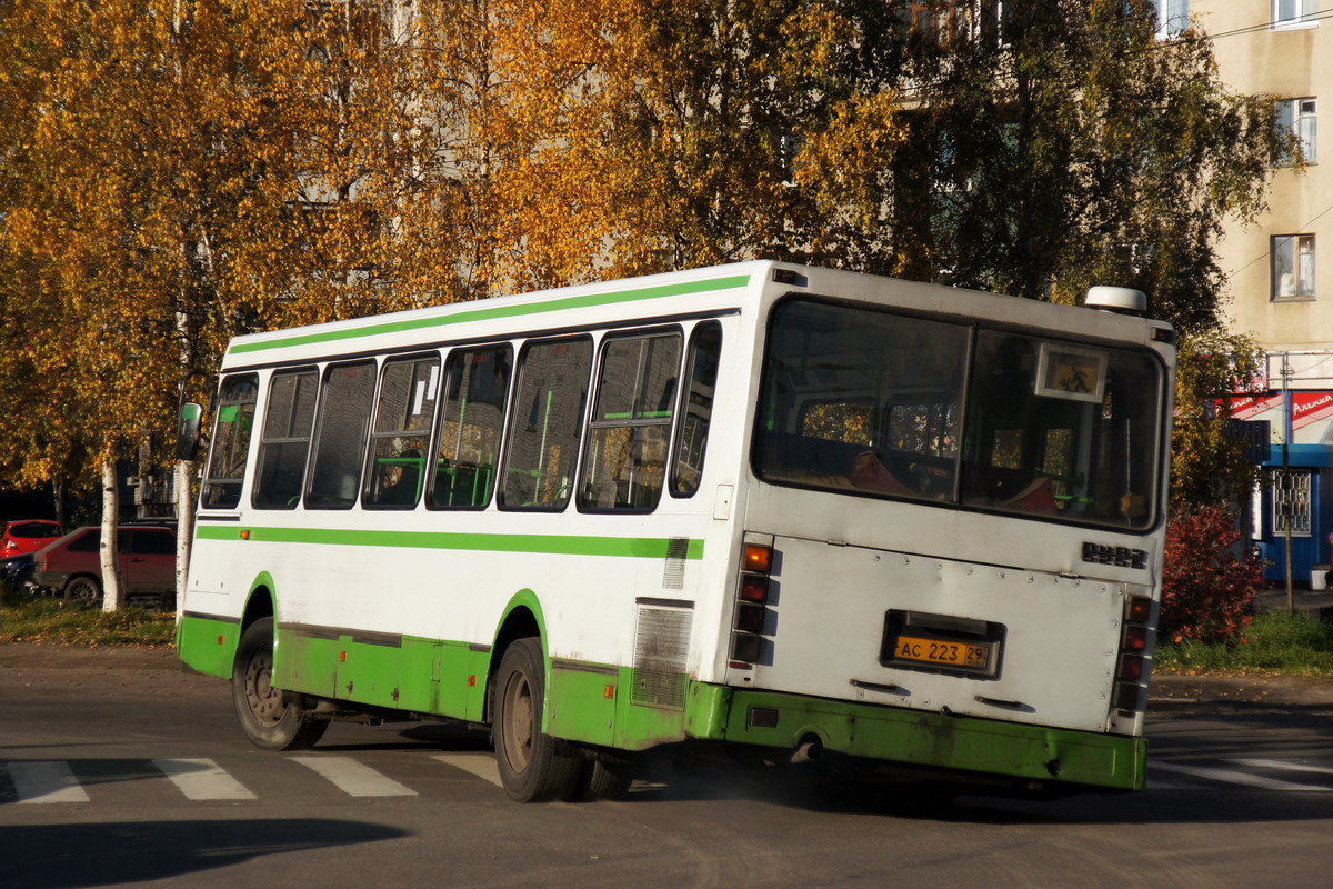 Загружаемые фотографии фотобус. ЛИАЗ 5256. ЛИАЗ 5256 старый. ЛИАЗ 5256 fotobus. ЛИАЗ 5256 2000.