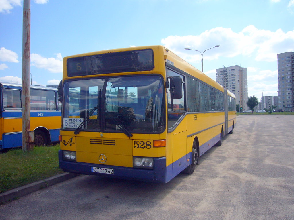 Литва, Mercedes-Benz O405G № 528