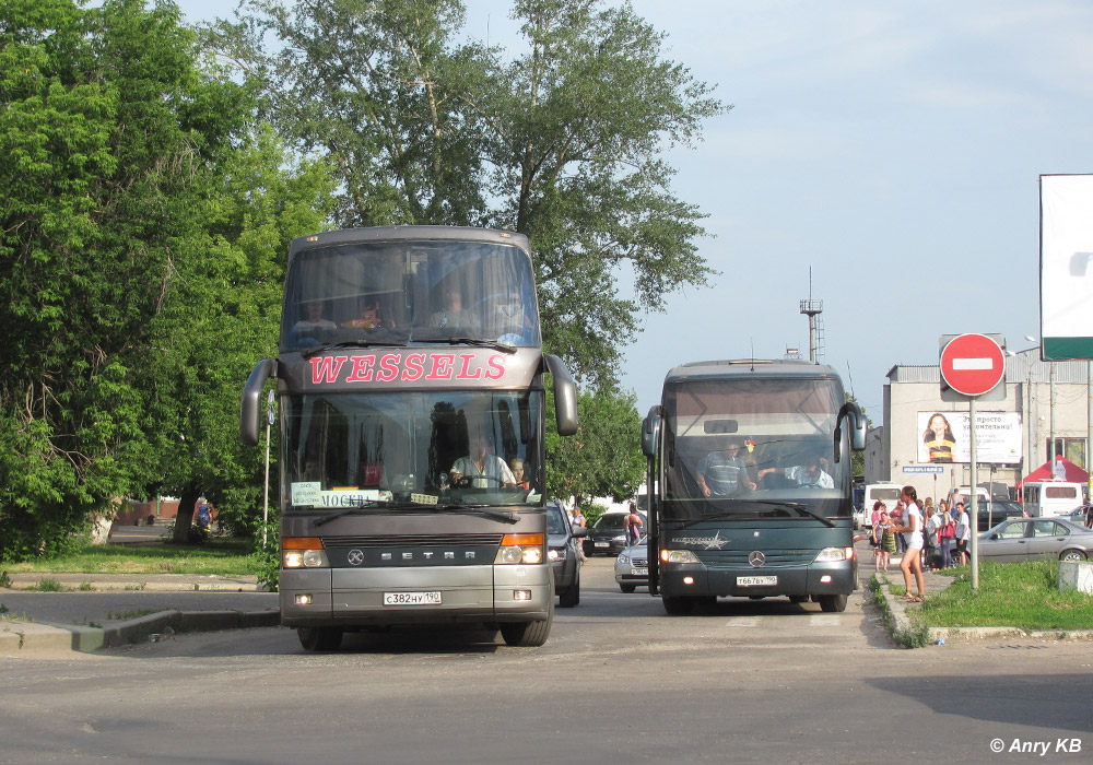 Марий Эл, Setra S328DT № С 382 НУ 190; Марий Эл, Mercedes-Benz O580-15RHD Travego № Т 667 ВУ 190; Марий Эл — Автовокзалы, автостанции и места посадки "с тротуара"