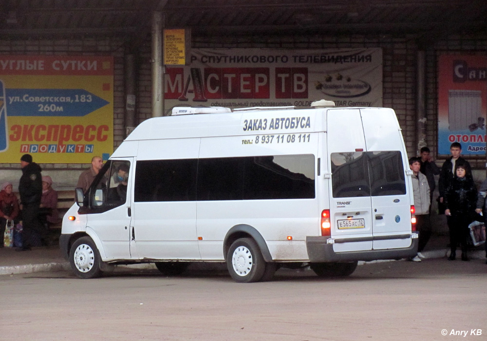 Марий Эл, Нижегородец-222702 (Ford Transit) № Е 565 АС 12