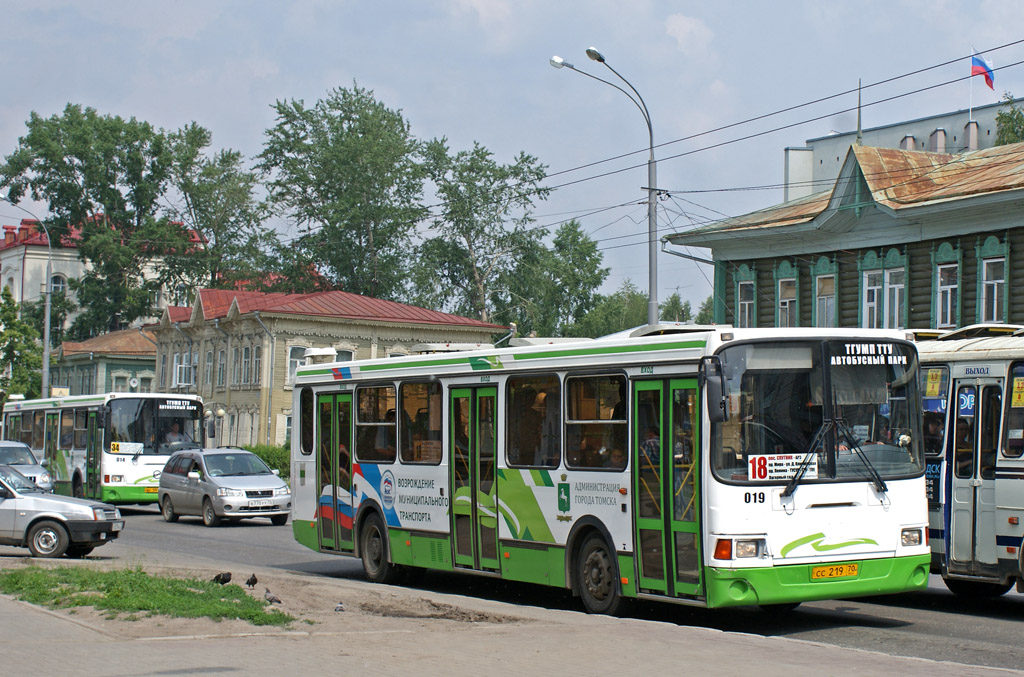 Томская область, ЛиАЗ-5256.26 № 019