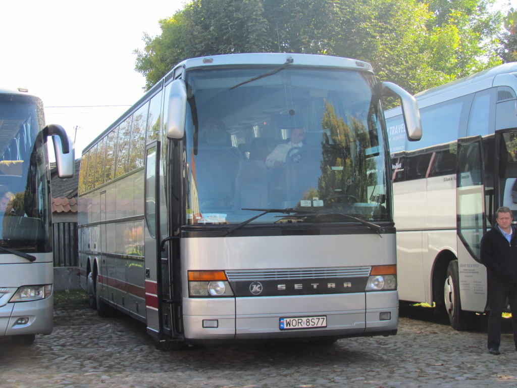 Lengyelország, Setra S317HDH sz.: WOR 8S77