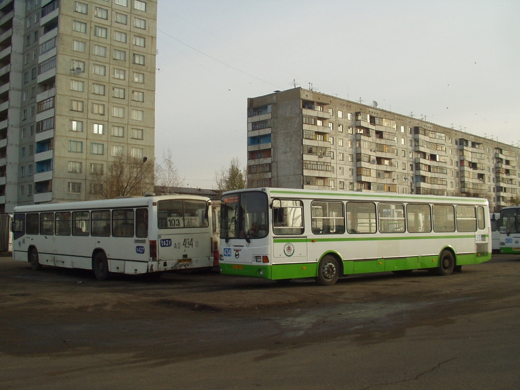 Omsk region, Mercedes-Benz O345 № 1427; Omsk region, LiAZ-5256.45 № 434