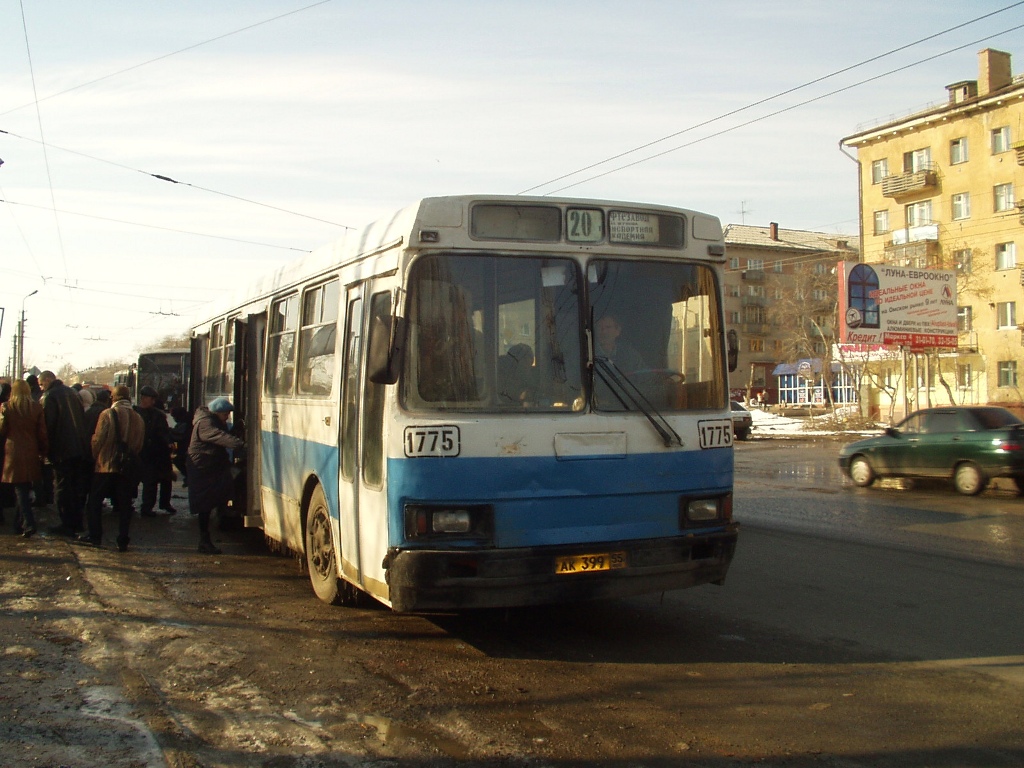 Омская область, ЛАЗ-52523 № 1775