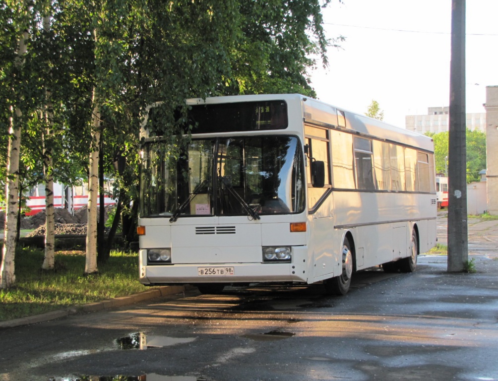 Санкт-Петербург, Mercedes-Benz O405 № В 256 ТВ 98