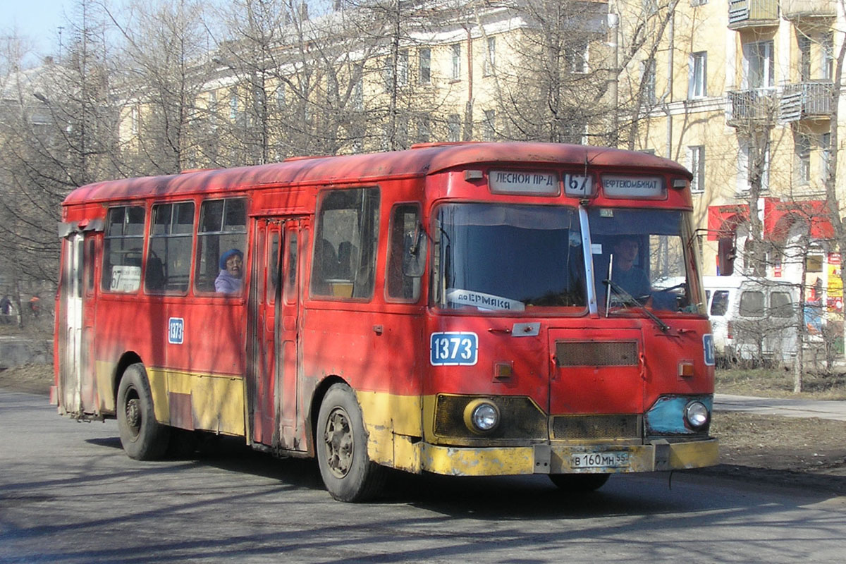 Omsk region, LiAZ-677M č. 1373