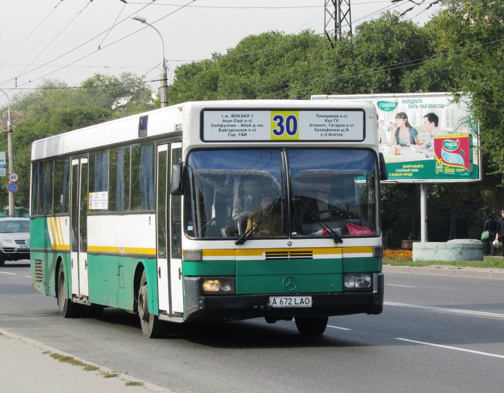 Ałmaty, Mercedes-Benz O405 Nr A 672 LAO