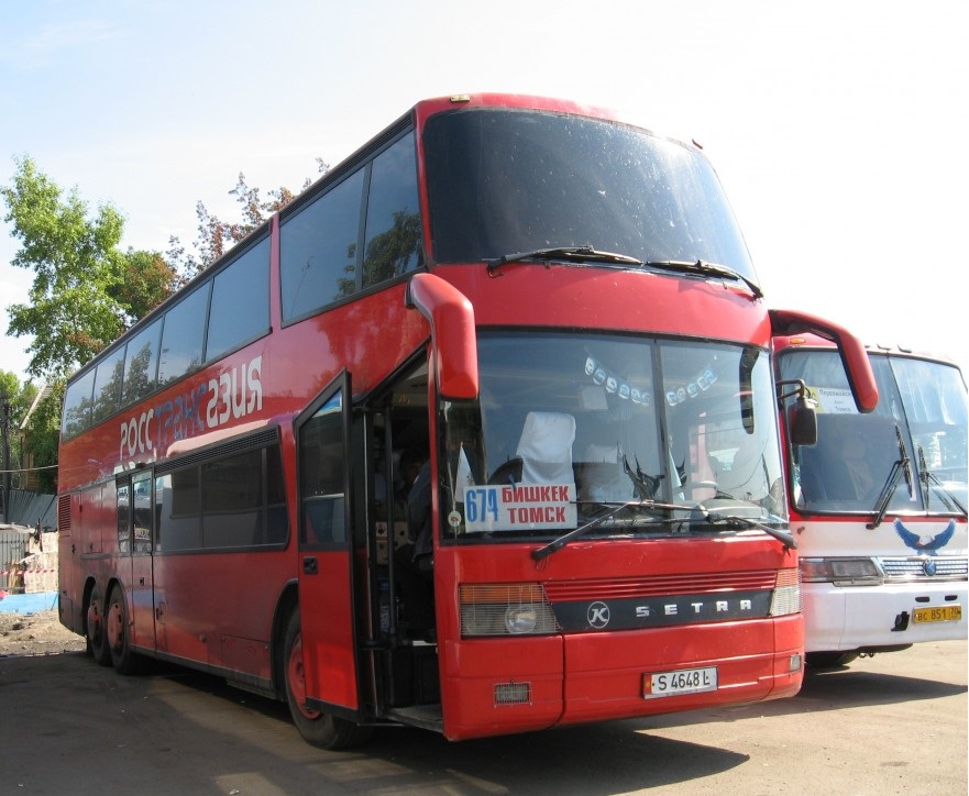 Новосибирск бишкек автобус. Setra s328dt. Ташкент Бишкек автобус. Автовокзал Бишкек. Западный автовокзал Бишкек.