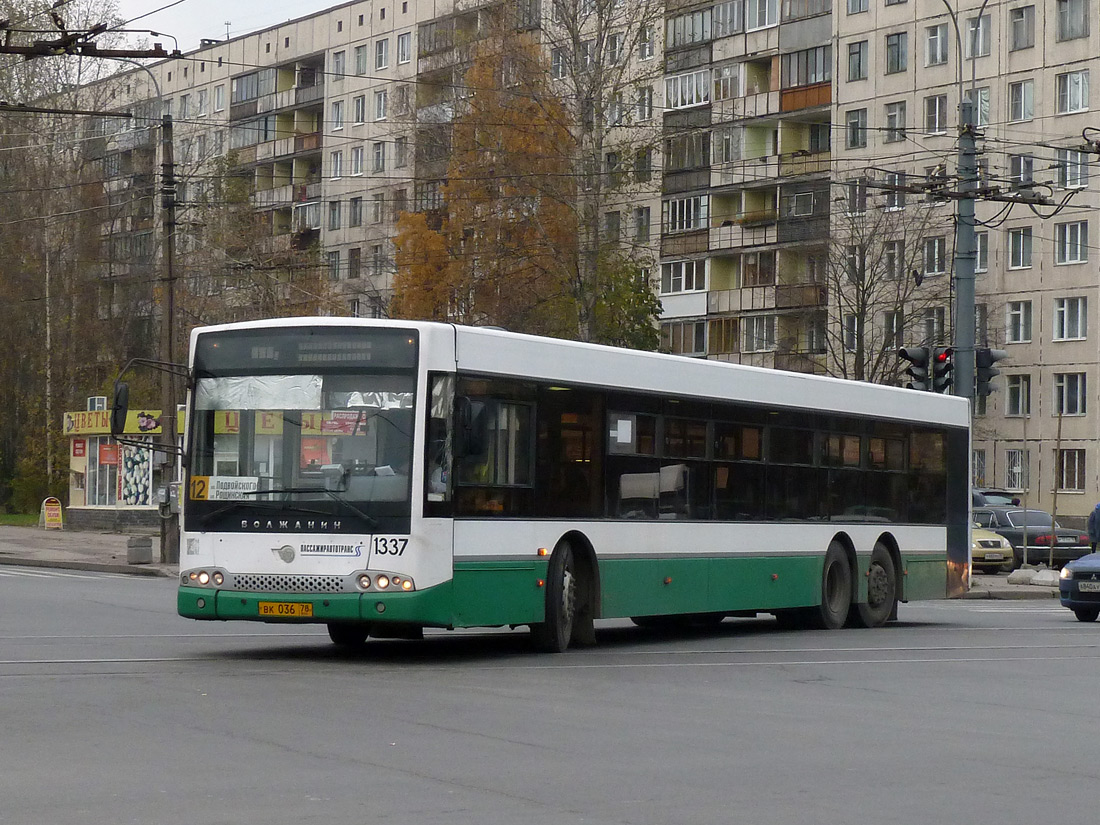 Saint Petersburg, Volgabus-6270.06 