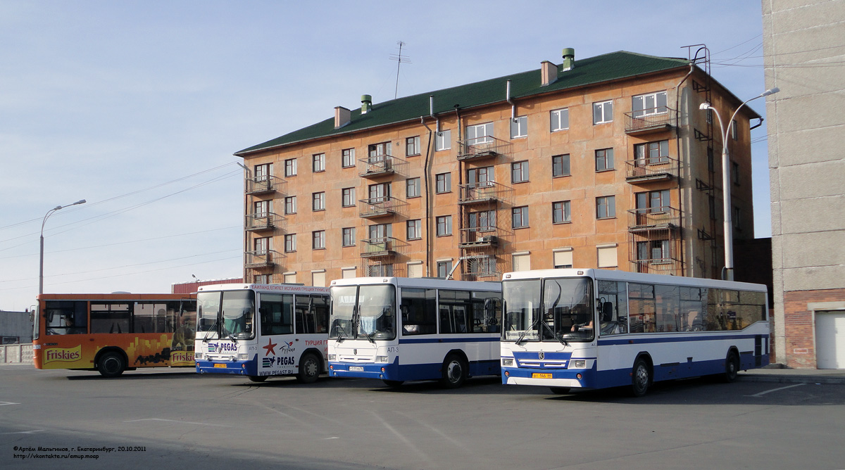Sverdlovsk region, NefAZ-5299-20-32 Nr. 868; Sverdlovsk region, NefAZ-5299-20-22 Nr. 943; Sverdlovsk region — Bus stations, finish stations and stops