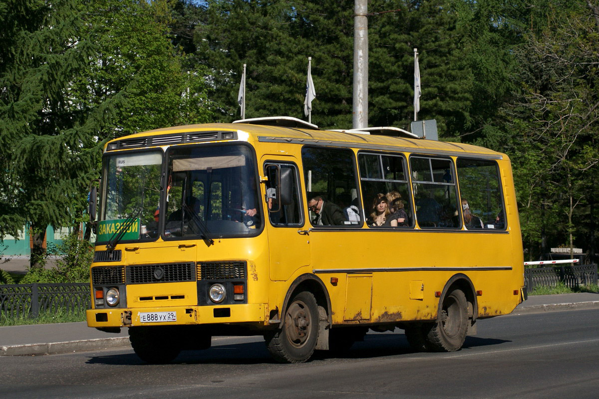 Архангельская область, ПАЗ-32051-110 № Е 888 УХ 29