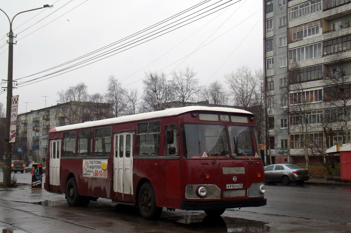 Архангельская область, ЛиАЗ-677М № В 916 РК 29