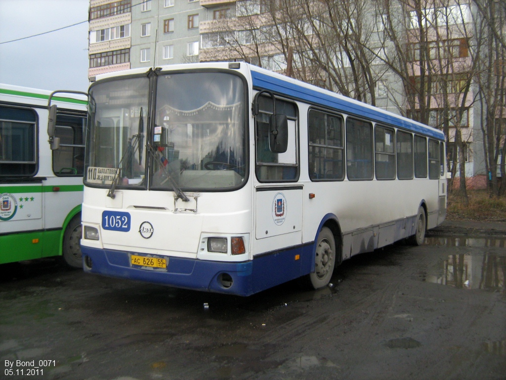Омская область, ЛиАЗ-5256.45 № 1052