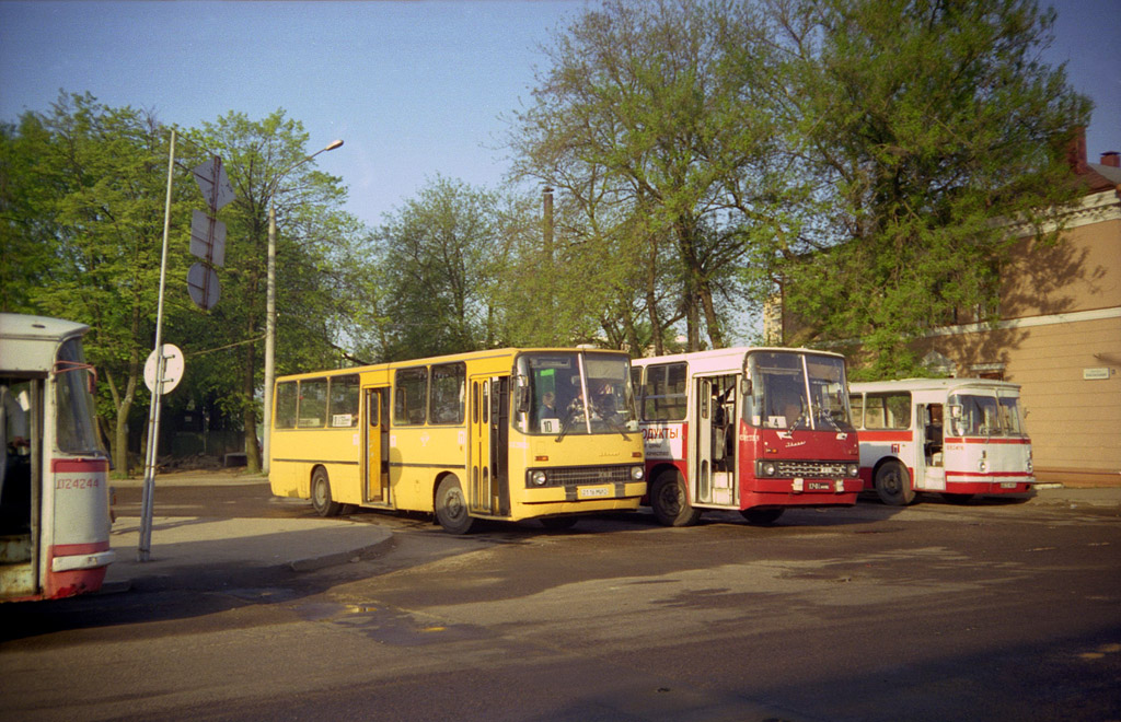 Минск, Ikarus 260.43 № 032890; Минск, Ikarus 260.37 № 031933