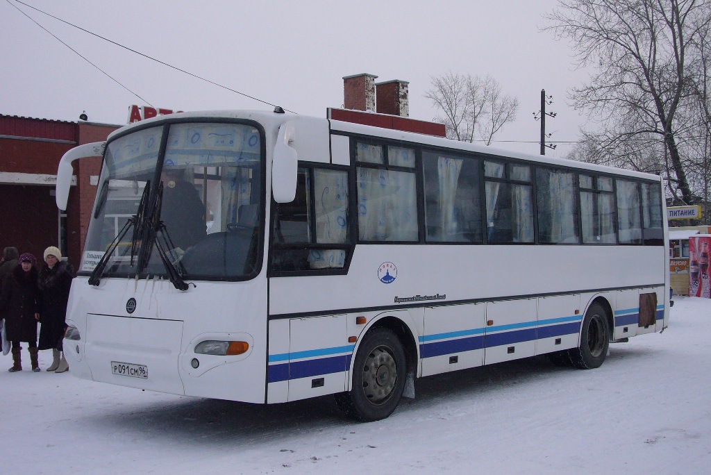 Свердловская область, КАвЗ-4238-02 № 83