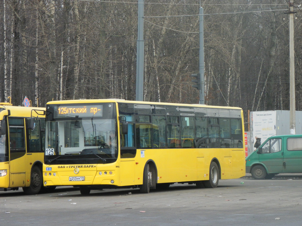 Санкт-Петербург, Golden Dragon XML6125CR № В 253 КМ 178