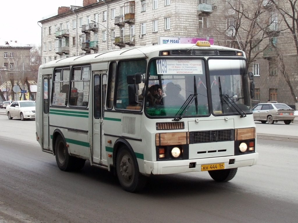 Novosibirsk region, PAZ-32054 # КН 444 54