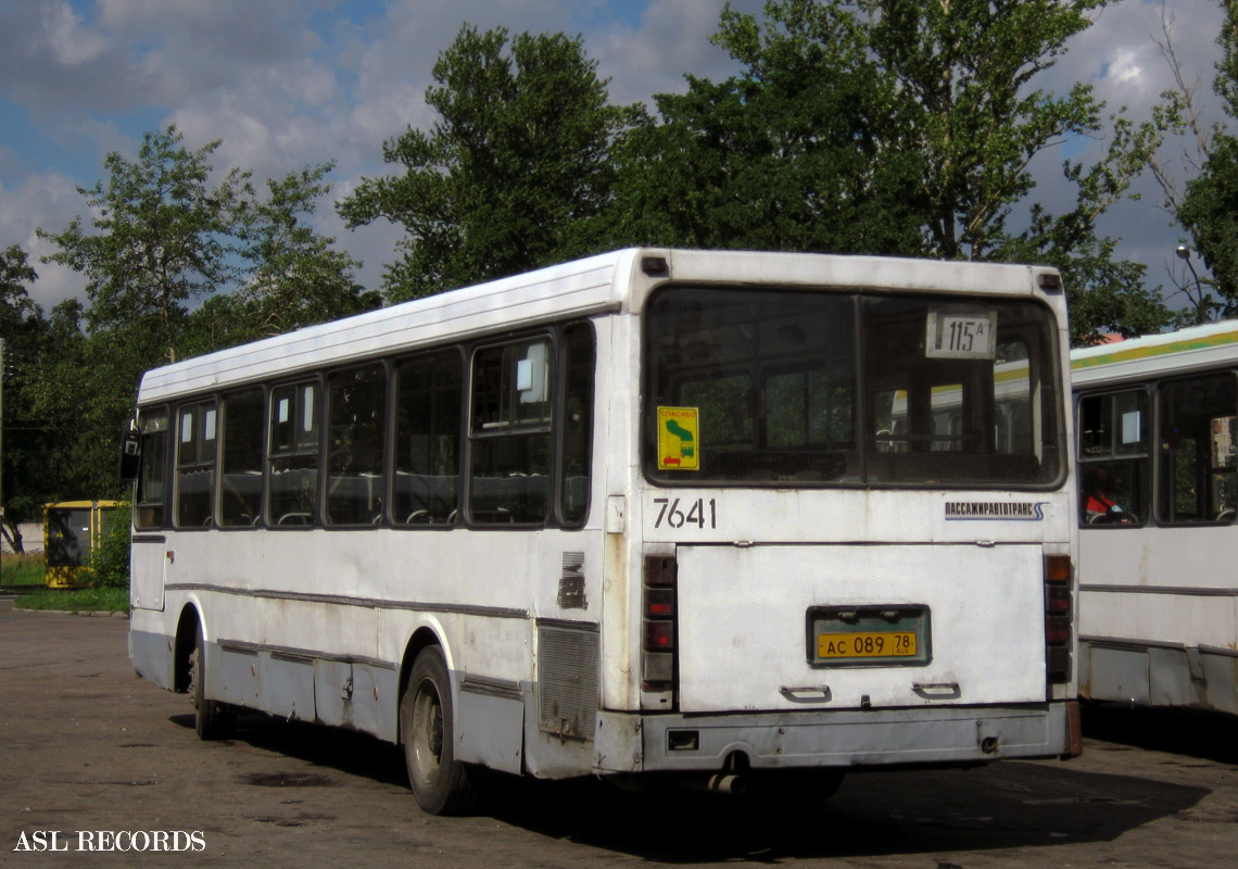 Sankt Peterburgas, LiAZ-5256.00 Nr. 7641