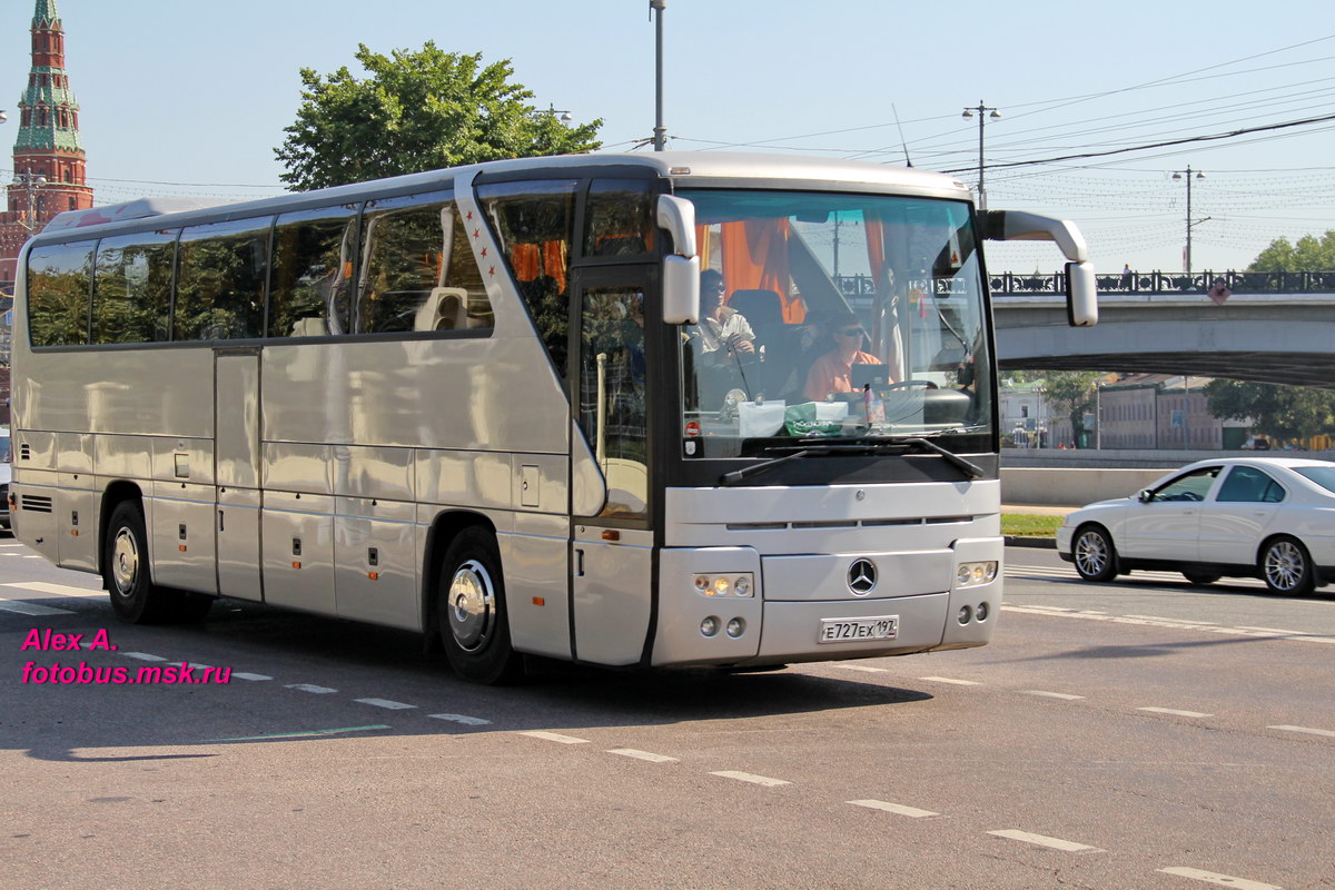 Автобус Mercedes Benz o350