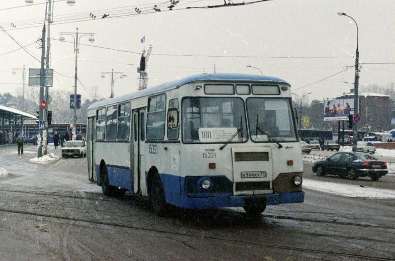 Moskva, LiAZ-677M č. 15321