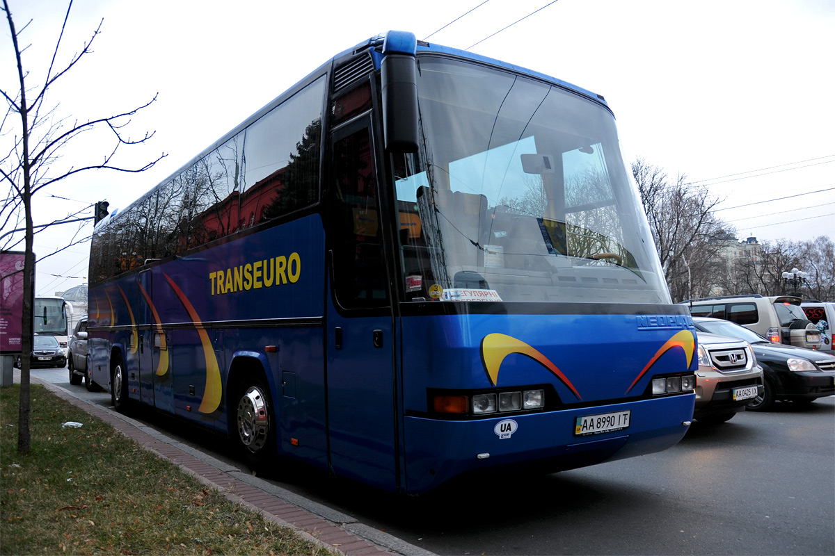 Киев, Neoplan N316SHD Transliner № AA 8990 IT