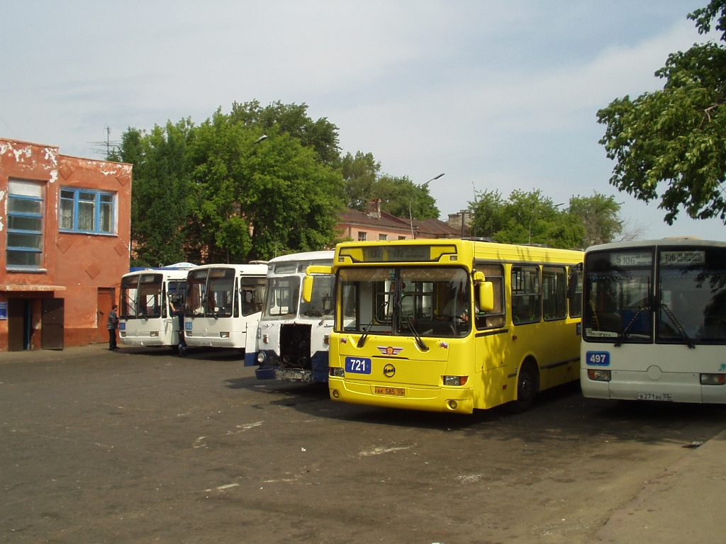 Omsk region, LiAZ-5256.25 Nr. 721; Omsk region, Mercedes-Benz O345 Nr. 497; Omsk region — Bus stops