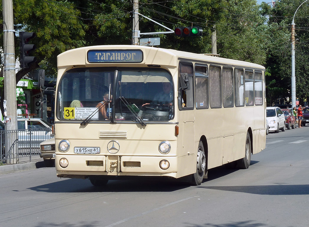 Ростовская область, Mercedes-Benz O305 № Х 615 НЕ 61