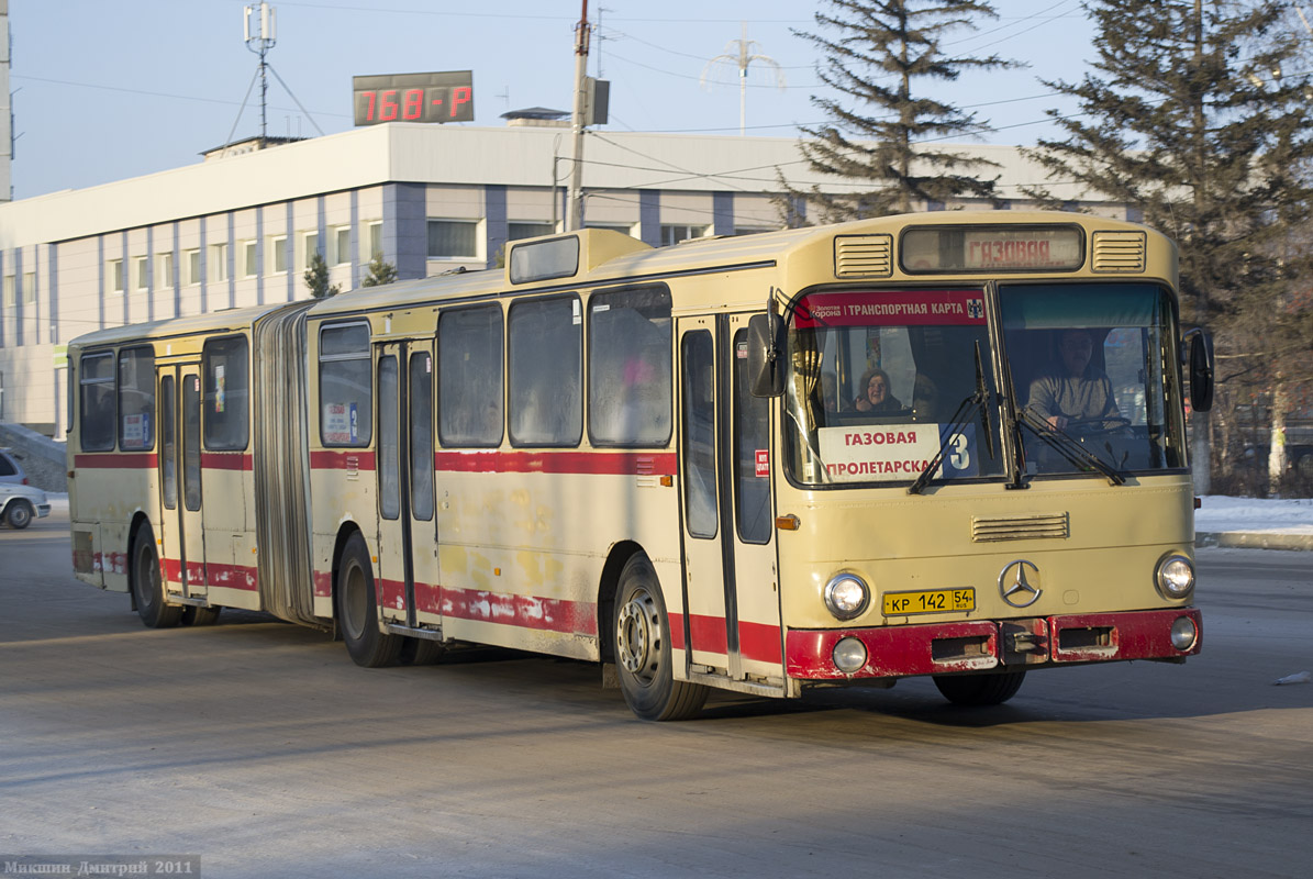 Новосибирская область, Mercedes-Benz O305G № КР 142 54 — Фото — Автобусный  транспорт