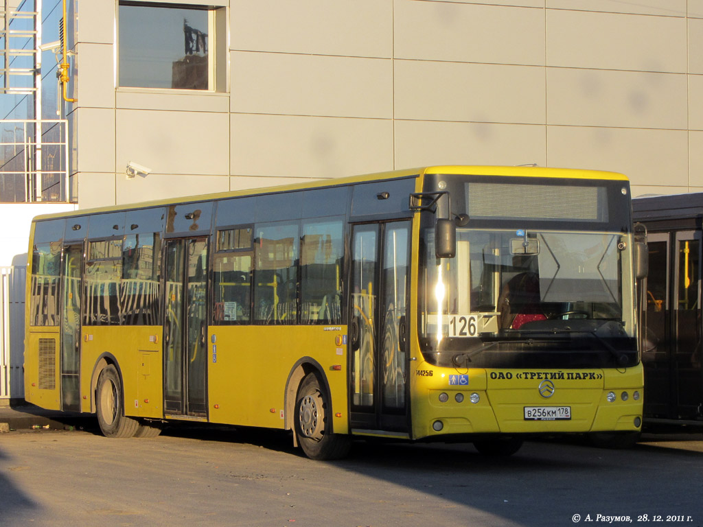 Санкт-Петербург, Golden Dragon XML6125CR № В 256 КМ 178