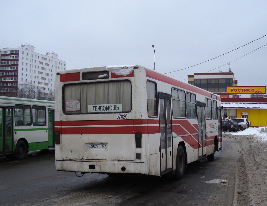 Москва, Mercedes-Benz O325 № 07820