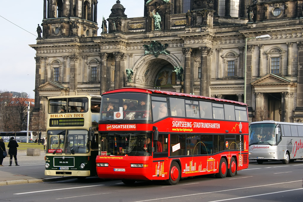 Берлин, Neoplan N4026/3 № B-RR 2214