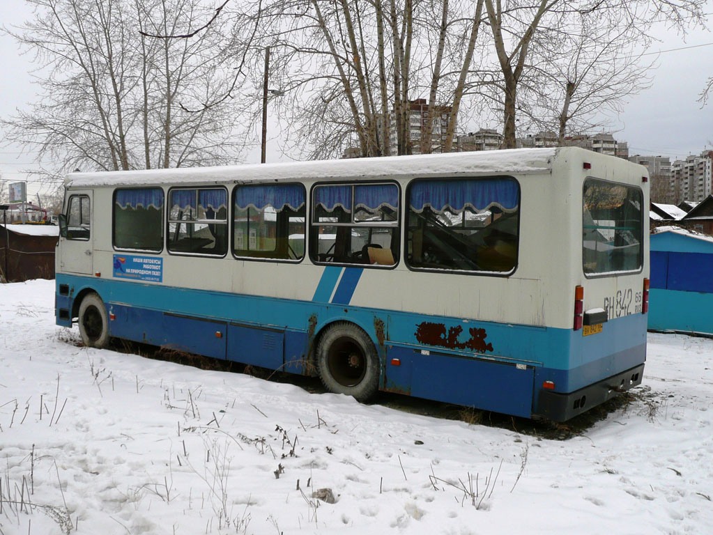 Свердловская область, ЭЗСА-4217 № ВН 842 66