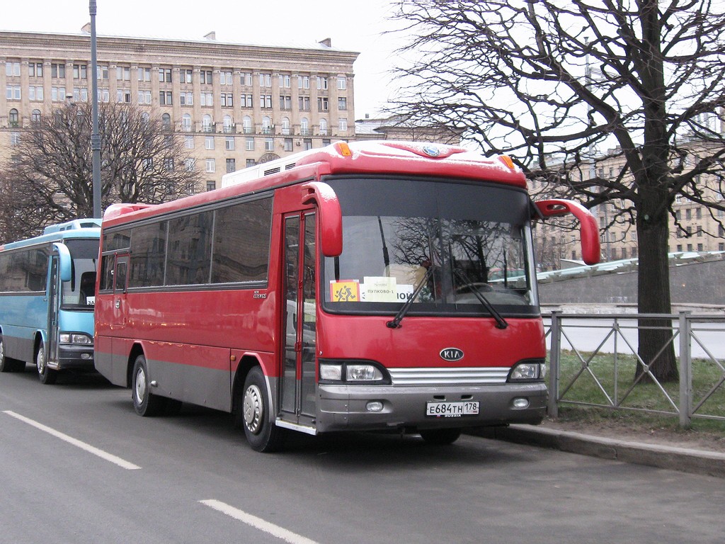 Санкт-Петербург, Kia New Cosmos № Е 684 ТН 178