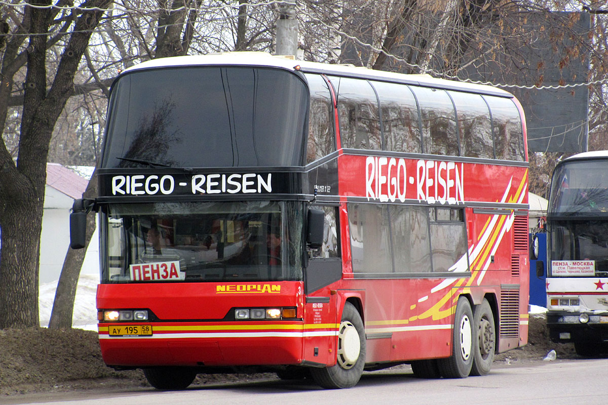 Пензенская область, Neoplan N122/3 Skyliner № АУ 195 58