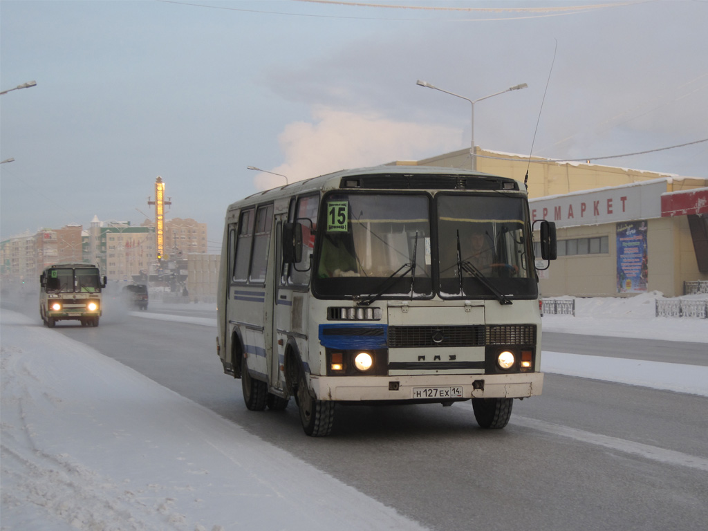 Саха (Якутия), ПАЗ-32054 № Р 145 КВ 14; Саха (Якутия), ПАЗ-3205-110 № Н 127 ЕХ 14