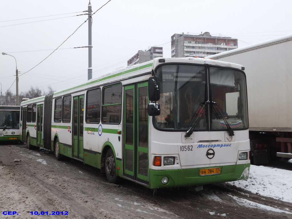 Москва, ЛиАЗ-6212.01 № 10562