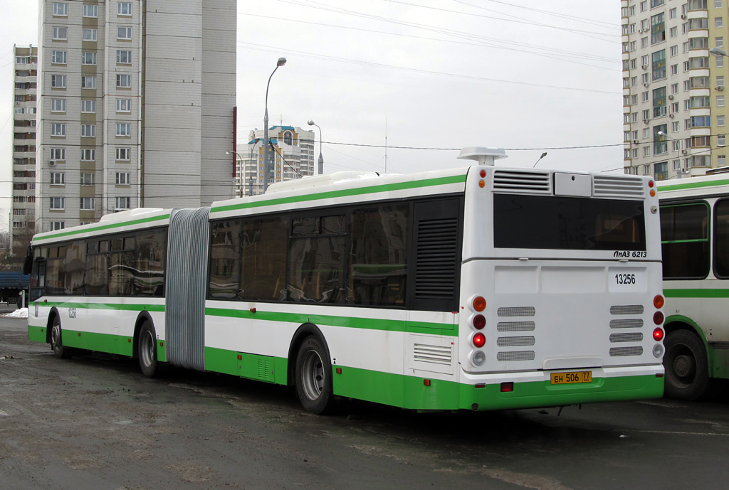 Moskva, LiAZ-6213.21 č. 13256