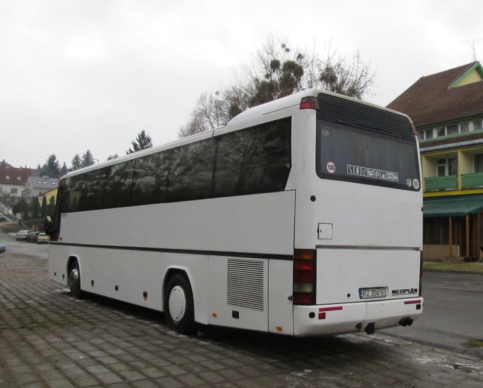 Польша, Neoplan N316SHD Transliner (Solaris) № RZ 2061E