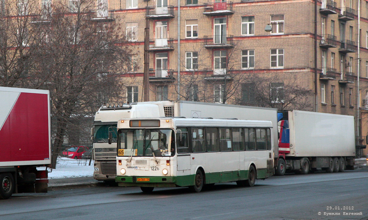 Санкт-Петербург, ЛиАЗ-5256.25 № 1226