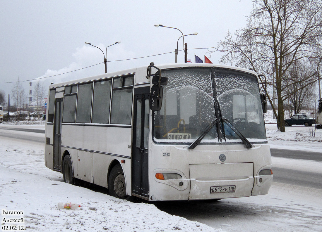 Санкт-Петербург, КАвЗ-4235-03 № 2442