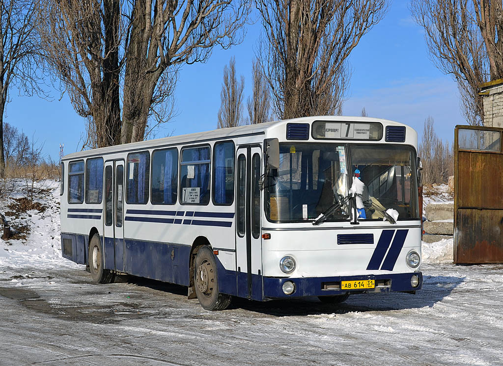 Belgorod region, Mercedes-Benz O307 # АВ 614 31