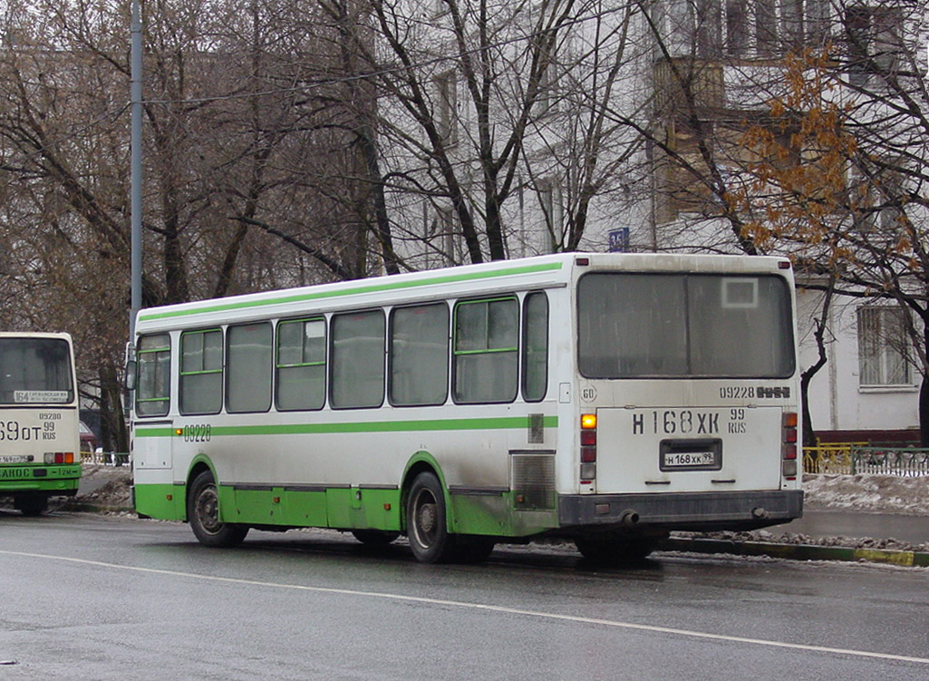 Москва, ЛиАЗ-5256.25 № 09228