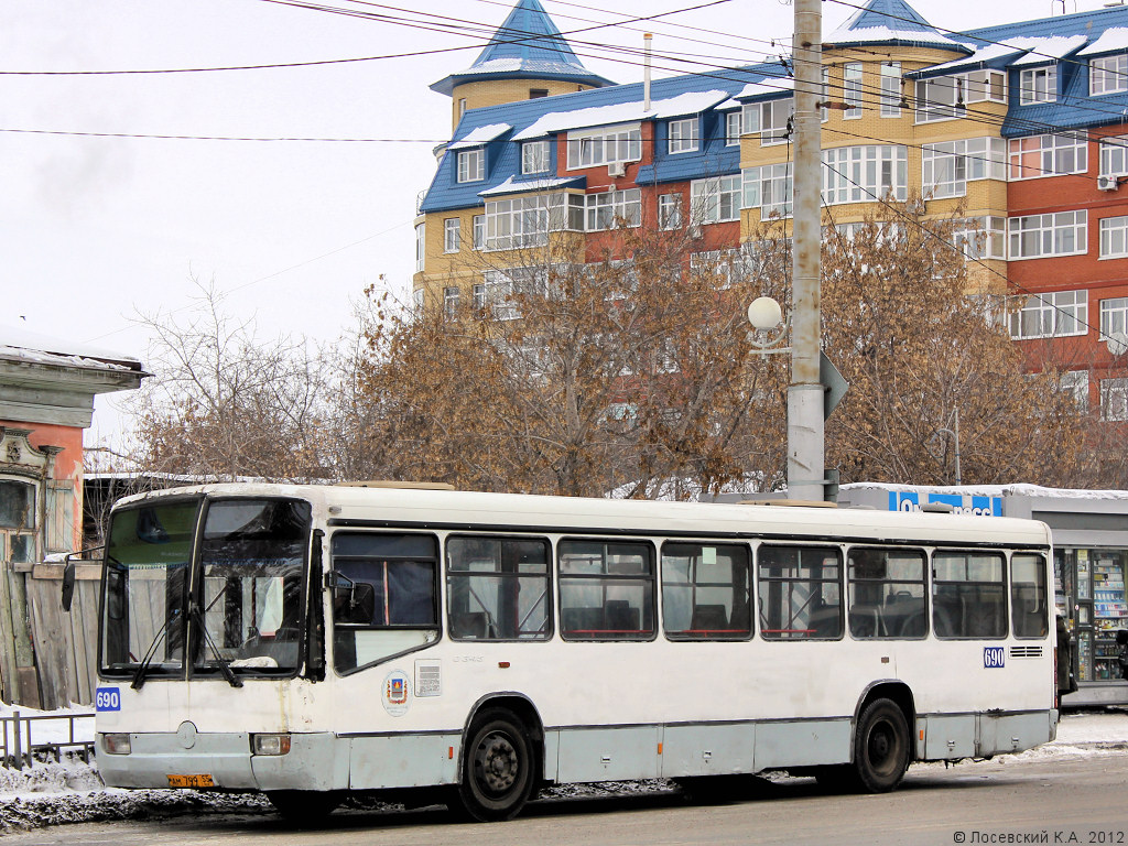 Омская область, Mercedes-Benz O345 № 690