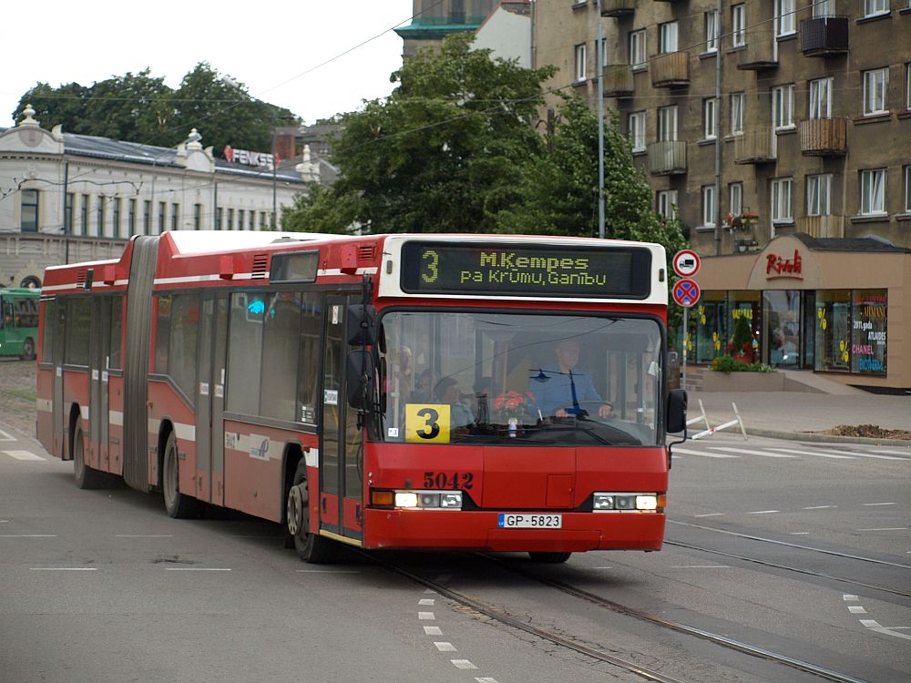 Латвия, Neoplan N4021/3NF № 5042