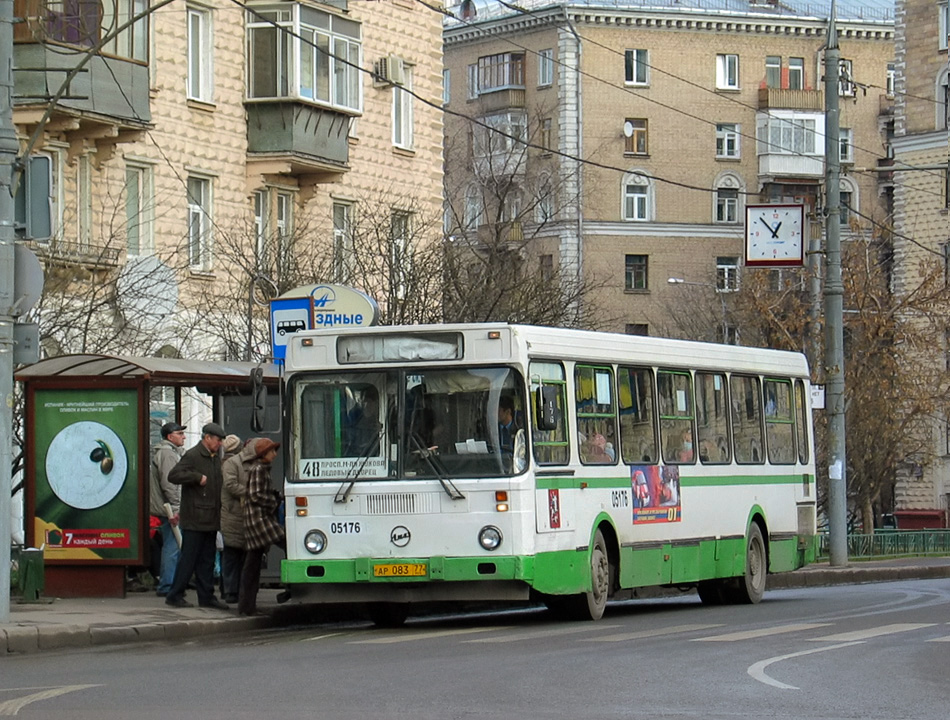 Москва, ЛиАЗ-5256.25 № 05176