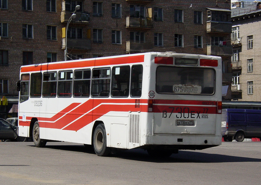Moskau, Mercedes-Benz O325 Nr. 09236