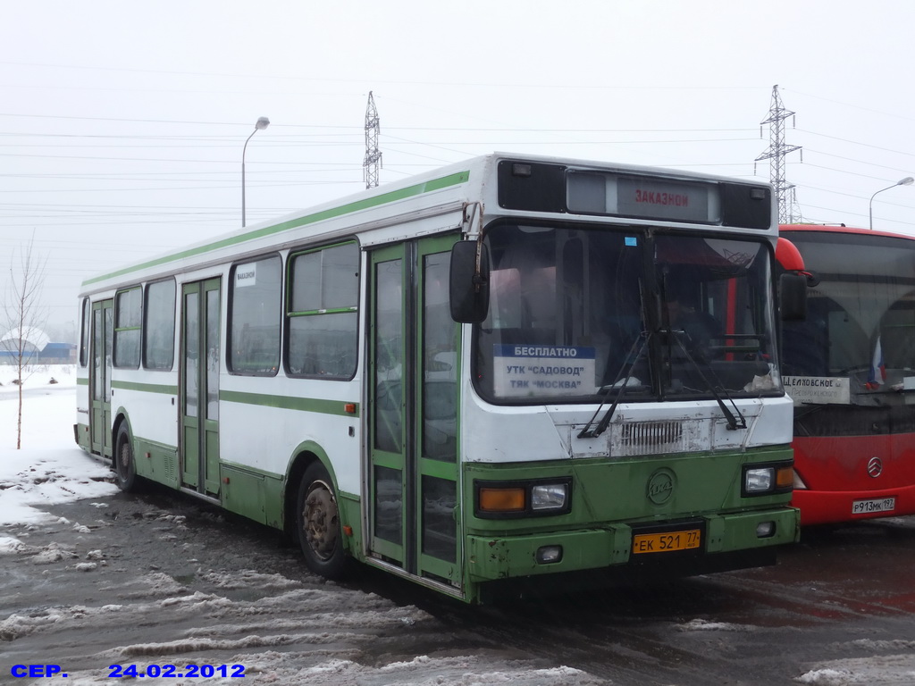 Moskva, LiAZ-5256.25 č. ЕК 521 77